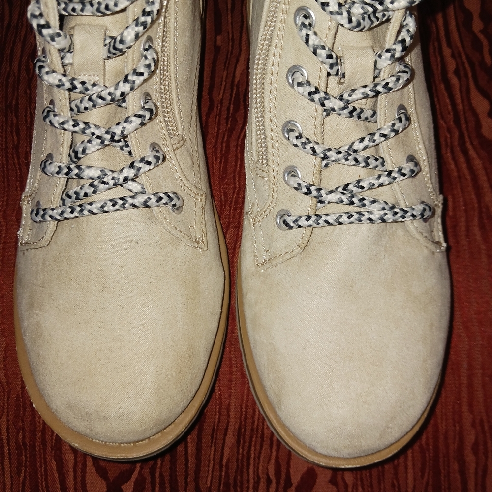 CROWN VINTAGE Cream Lace Up Ankle Boots Girls Size 4 - Picture 5 of 8